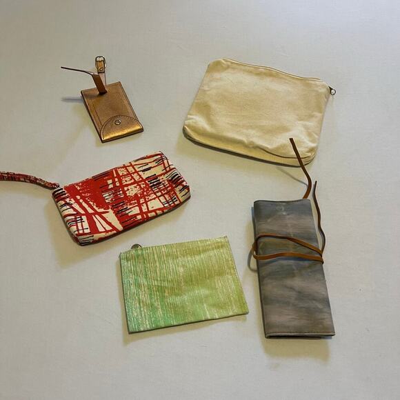 travel accessories - bag tag, cosmetic bags, jewelry carrier - Picture 5 of 9